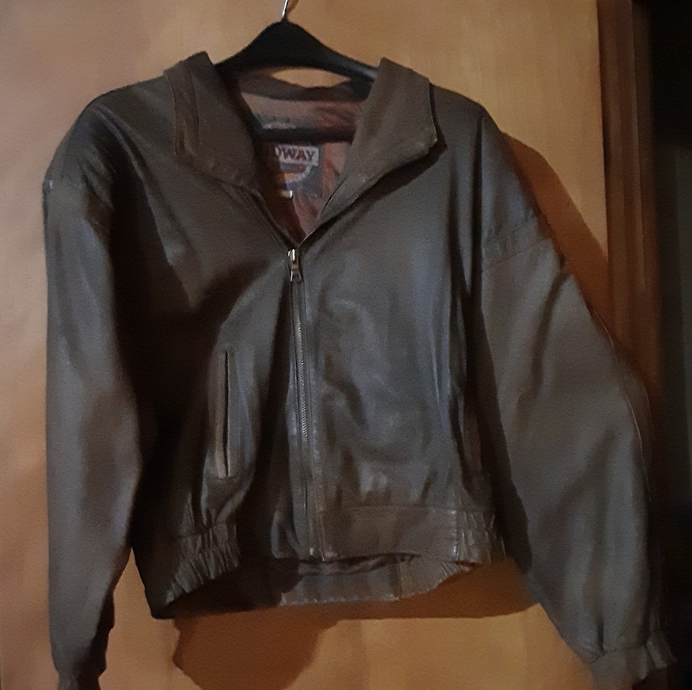 Men's leather Bomber coat